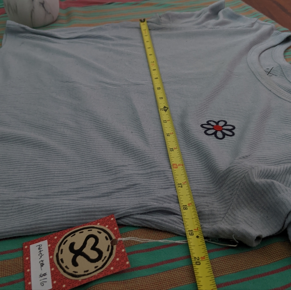 Cropped patch tee - large - Picture 4 of 5